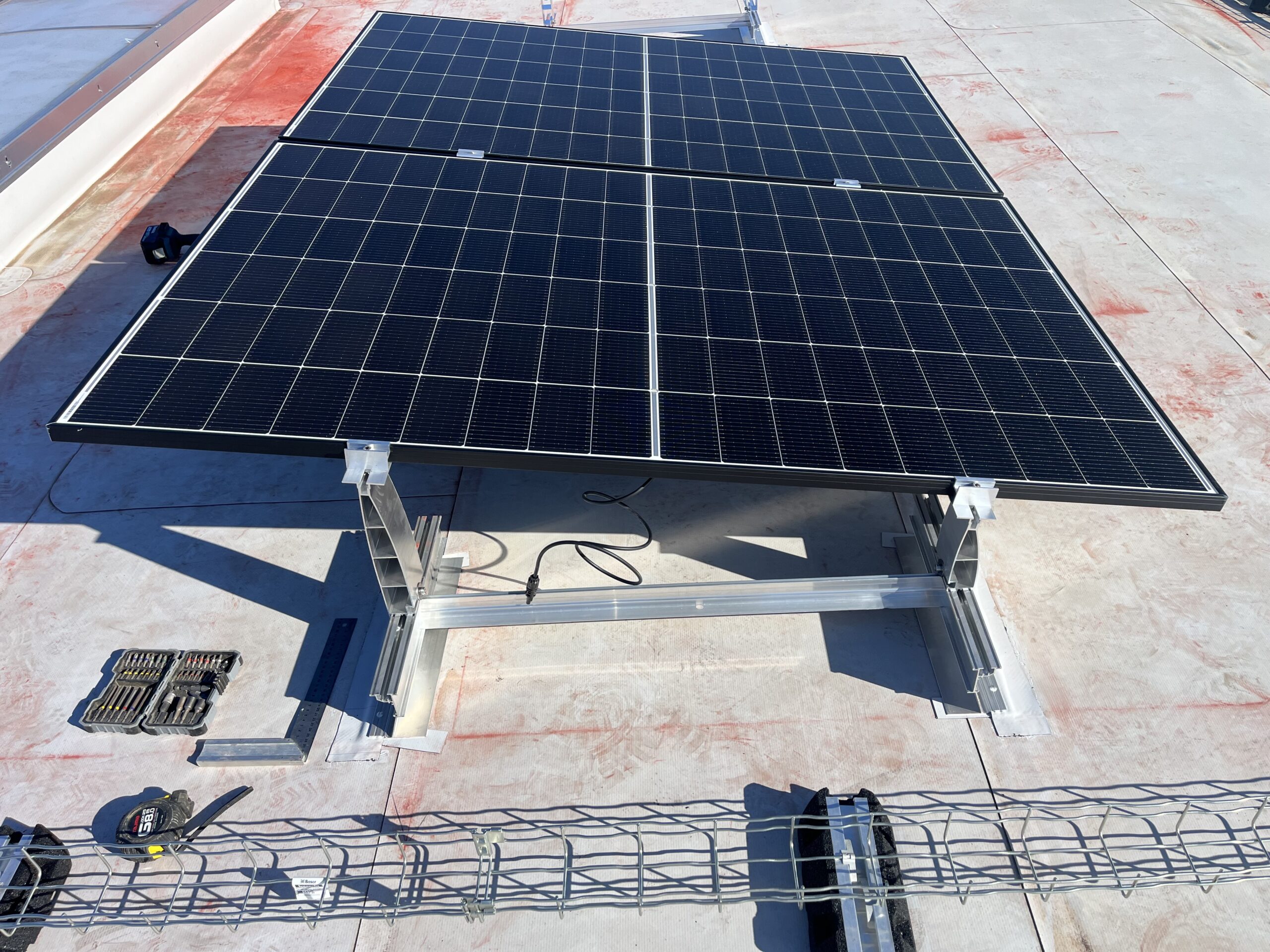 Câblage du TGBT photovoltaïque effectué par un électricien qualifié à Marmande 47.