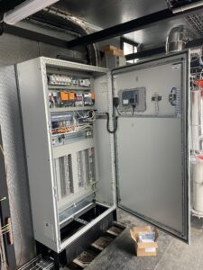 Installation de panneaux solaires flottants par électricien Ville de Casteljaloux 47